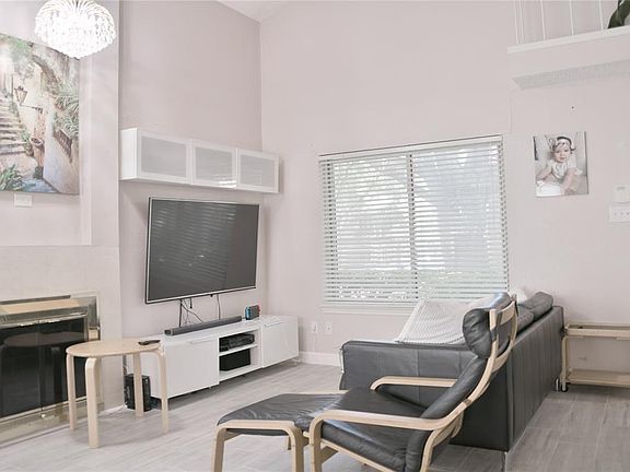 4th image of 14151 Montfort Dr APT 282