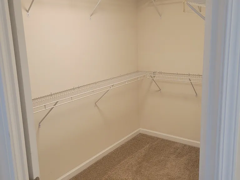 105 Finchley Dr — Photo 20
