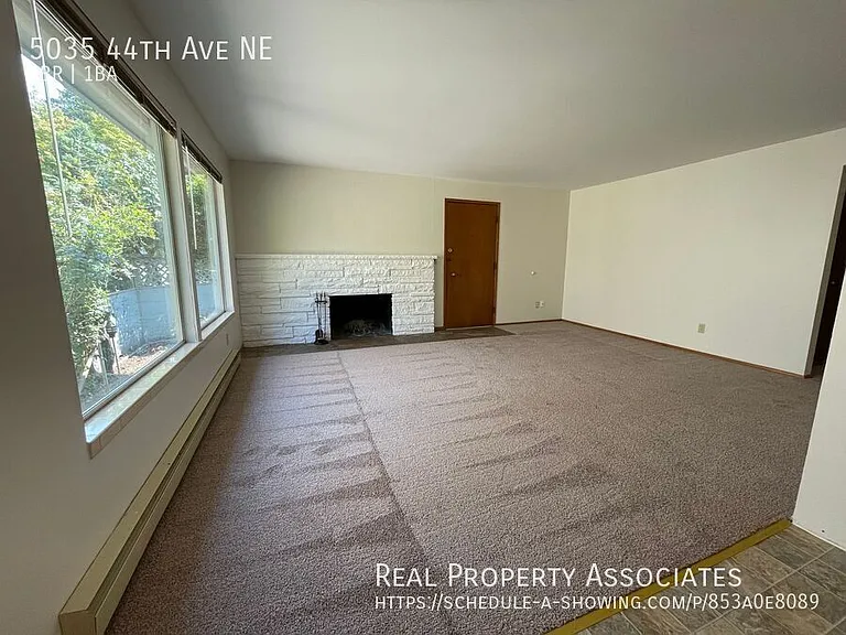 5035 44th Ave NE — Photo 8