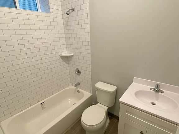 4th image of 113 Petrus Ave #1