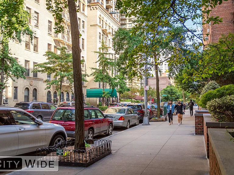 427 E 73rd St #5D — Photo 8