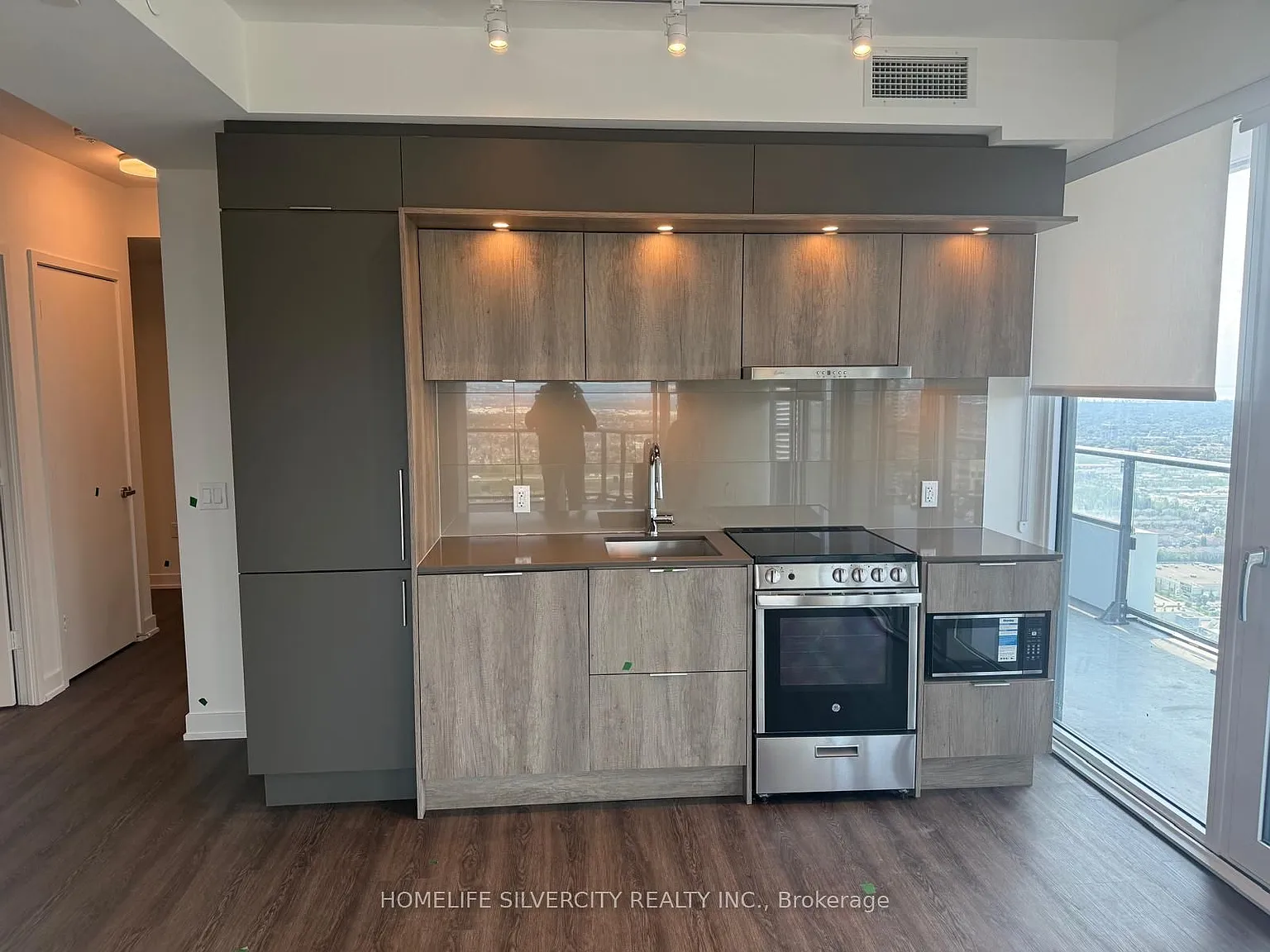 2 bed, $2,699 — Photo 3