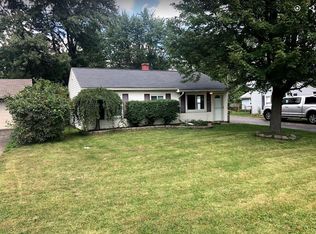 2947 Edna Jane Dr, Auburn Hills, MI 48326