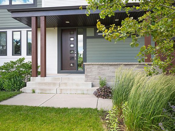 3rd image of 336 Crowley Cir