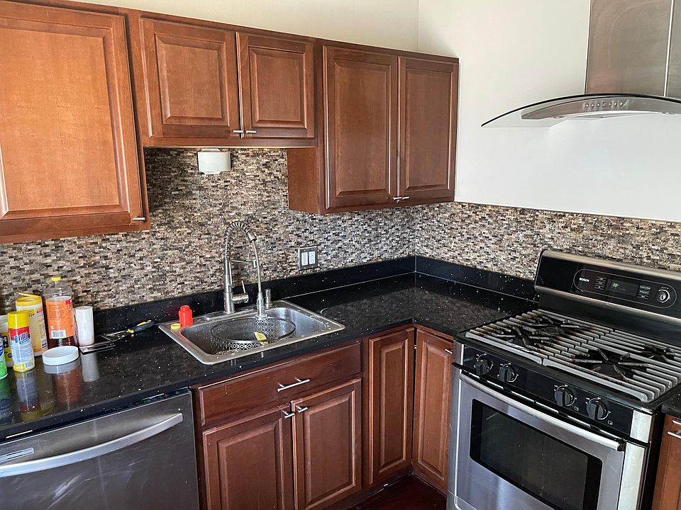 1st image of 47 Orchard Ave #1