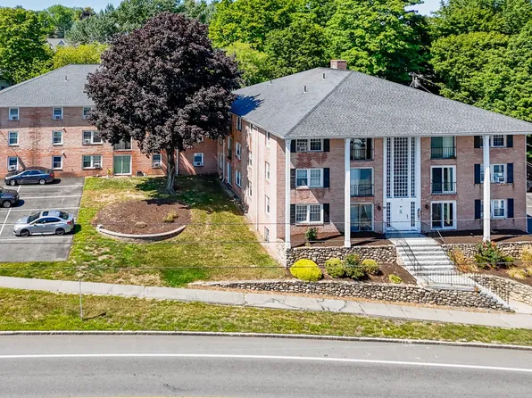 90 E Broadway #11, Derry, NH 03038