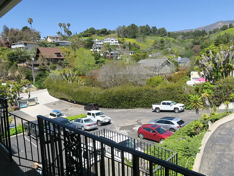 160 Evans Ave #7 — Photo 4