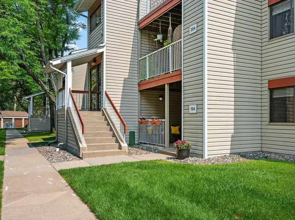 350 Shelard Pkwy Unit 104, Saint Louis Park, MN 55426