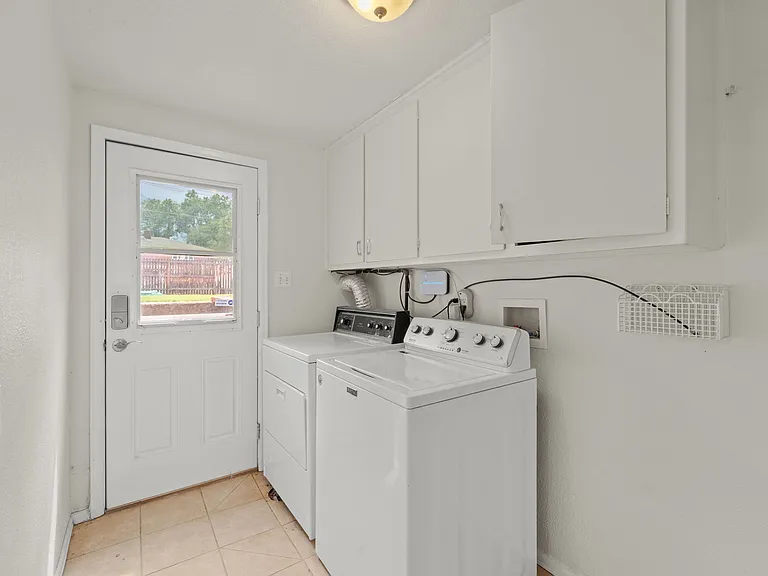 2352 N Circle Dr #B — Photo 11