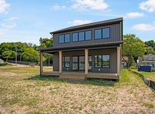 454 1st St, Manistee, MI 49660