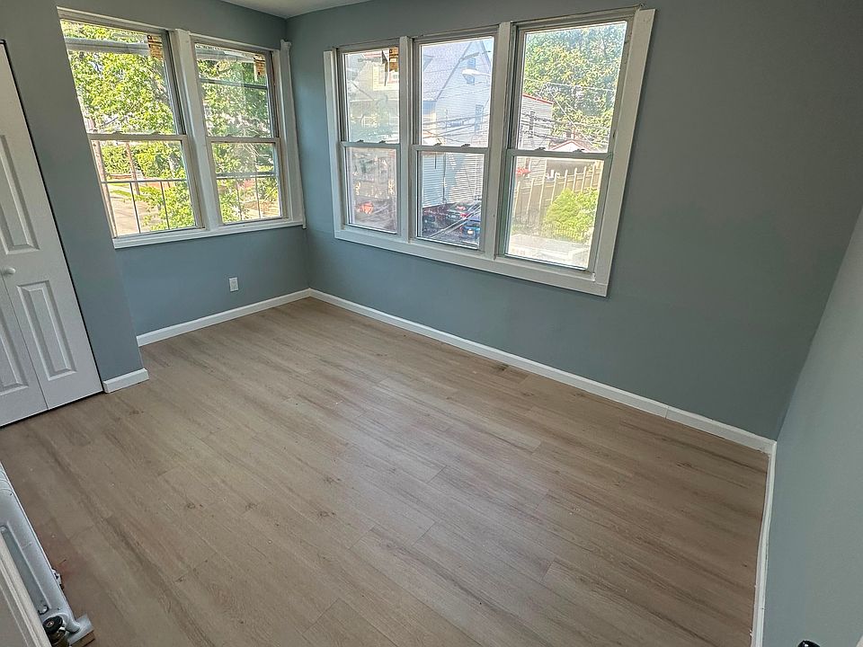 1st image of 100 Smith St #2F