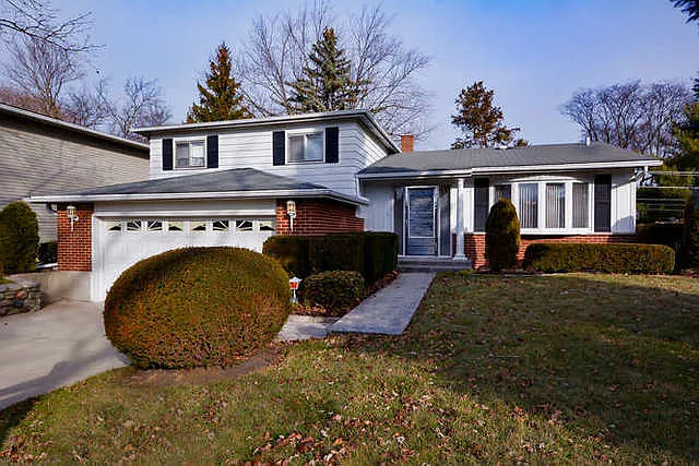1812 Azalea Ln photo 1