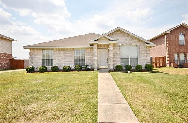1st image of 1009 Hollaway Cir