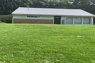 645 Jefferson Rd photo 1