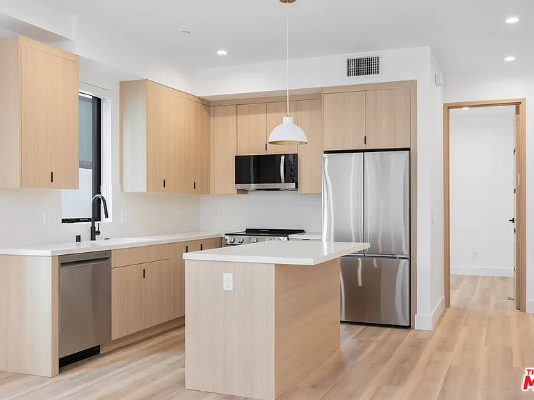 5313 Ben Ave #1 — Photo 8