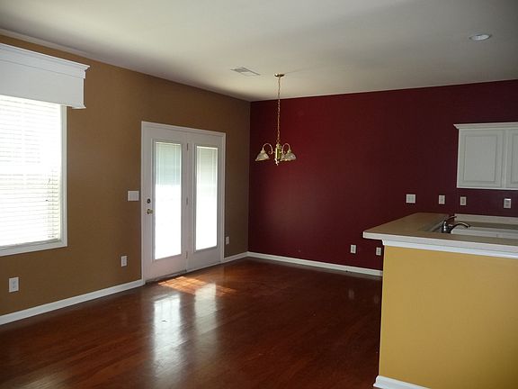 5th image of 1820 Carisbrook Pl