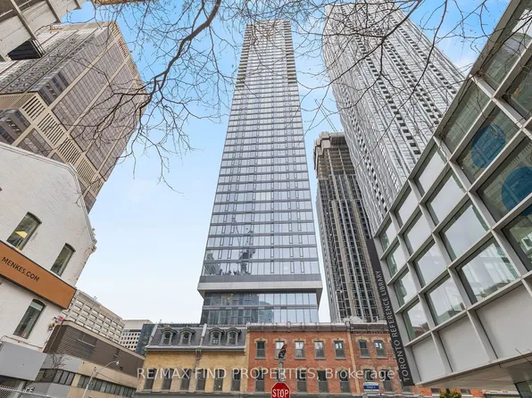 8 Cumberland St, Toronto, ON