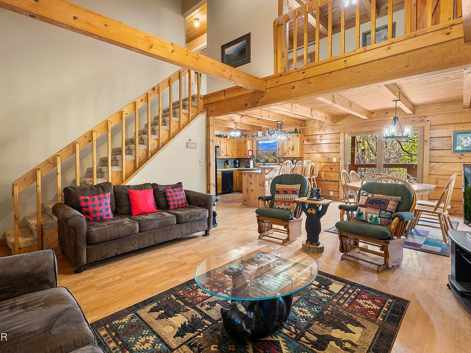 7th image of 1855 Spring Hill Dr