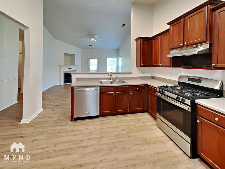 1297 Winwood Dr — Photo 5