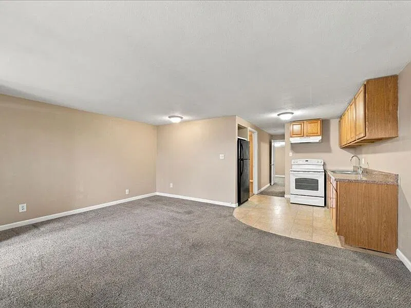 1 bed, 1.0 bath, 980 sqft, $900 — Photo 3