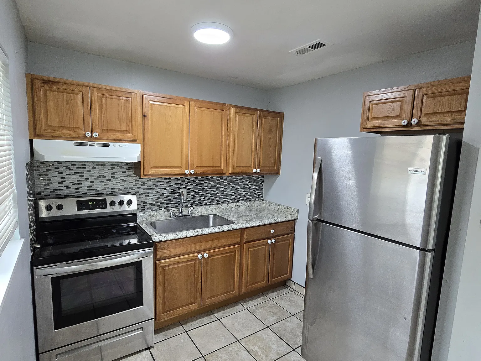 232 Espanola St NE — Photo 3