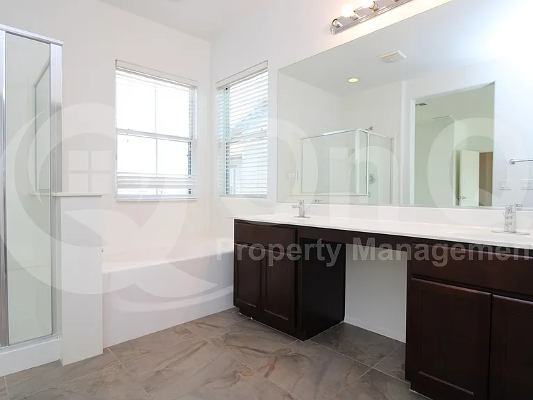 9134 S Roberts Rd — Photo 20