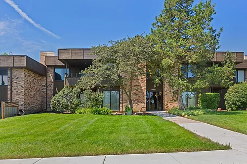 1365 N Sterling Ave #208B Photo 1
