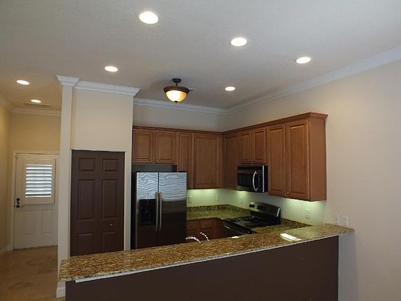 4th image of 616 2nd St N #5