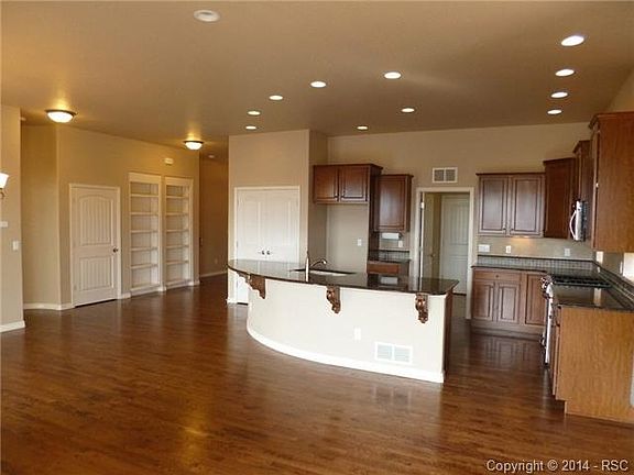 Spacious Kitchen with large center island