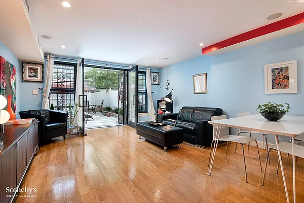 Sold by Sotheby's International Realty | media 1