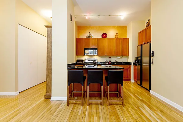 Rented by Compass | media 12