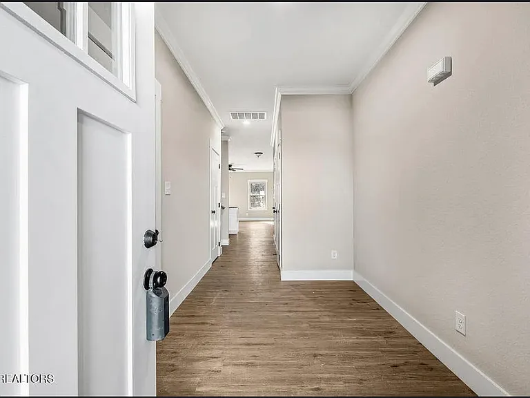 721 Haig St — Photo 2