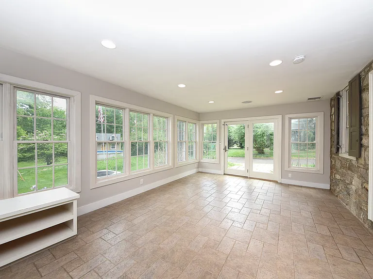 966 Paige Ct — Photo 43