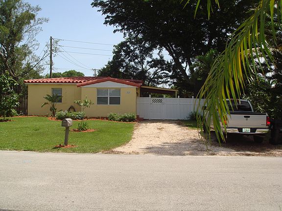 2nd image of 920 SW 21st St