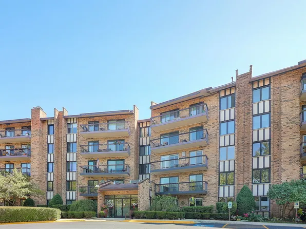 501 Lake Hinsdale Dr APT 307, Willowbrook, IL 60527