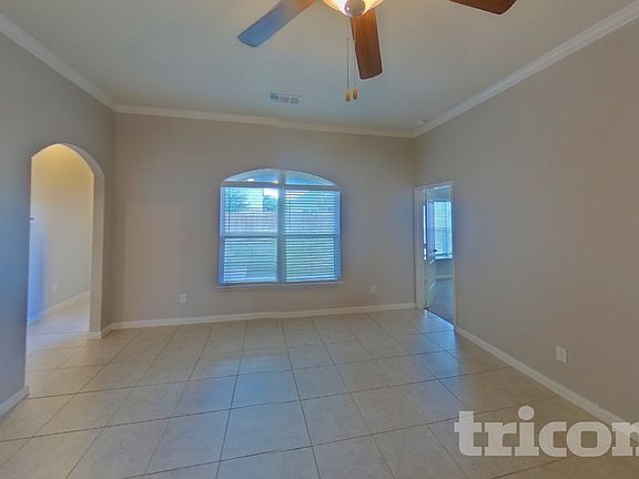 2nd image of 2312 Redbud Dr