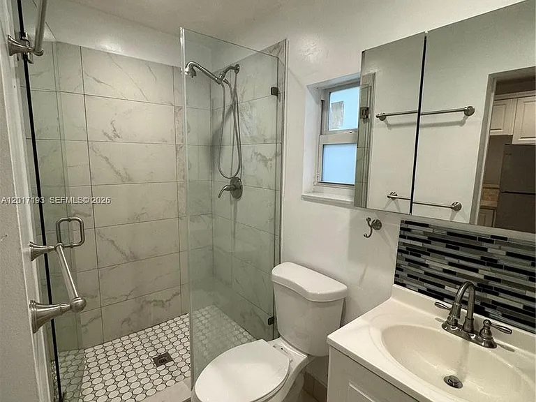 235 SW 64th Ave #2B — Photo 5