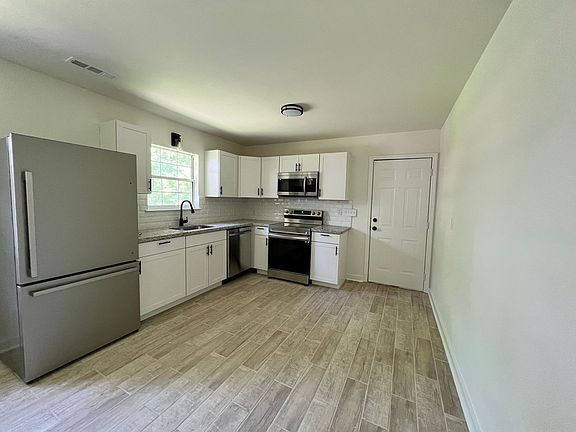 5th image of 4903 Marylin Ln #A