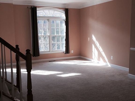3rd image of 516 Casey Ln