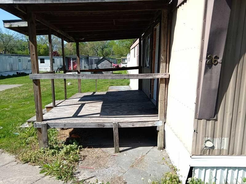 2nd image of 4923 Rockville Rd #26