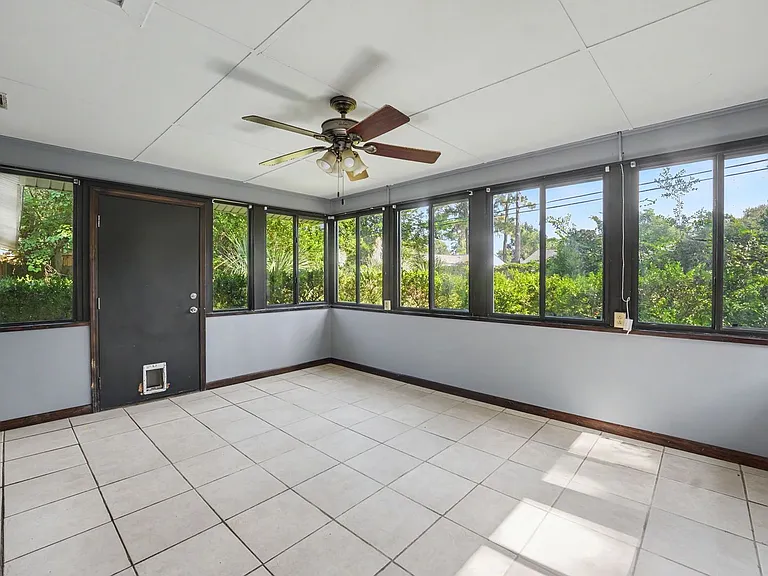 18 Silverstone Cir — Photo 22