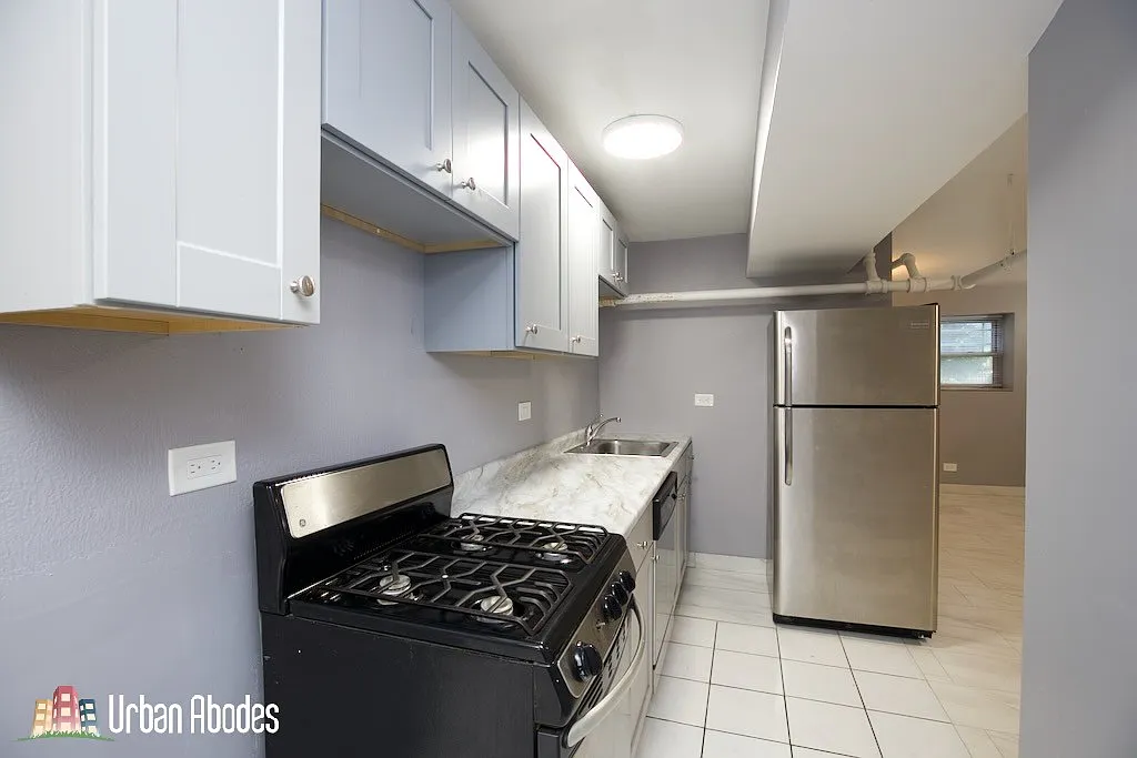 4400 N Racine Ave — Photo 3