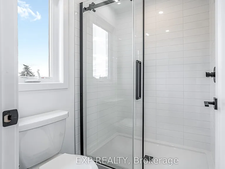 489 Duvernay Dr — Photo 42