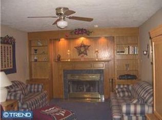 16 Jaques Ct, Sicklerville, NJ 08081