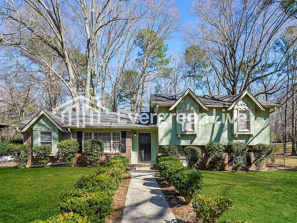 424 Carriage Dr