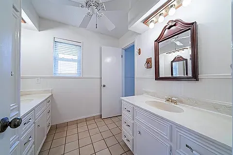 10503 Greencreek Dr — Photo 12