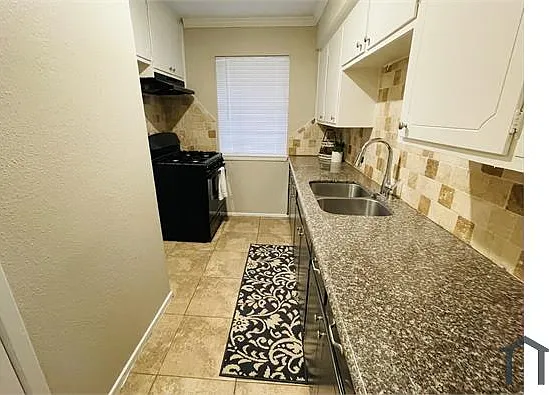 4 bed, $2,620 — Photo 4