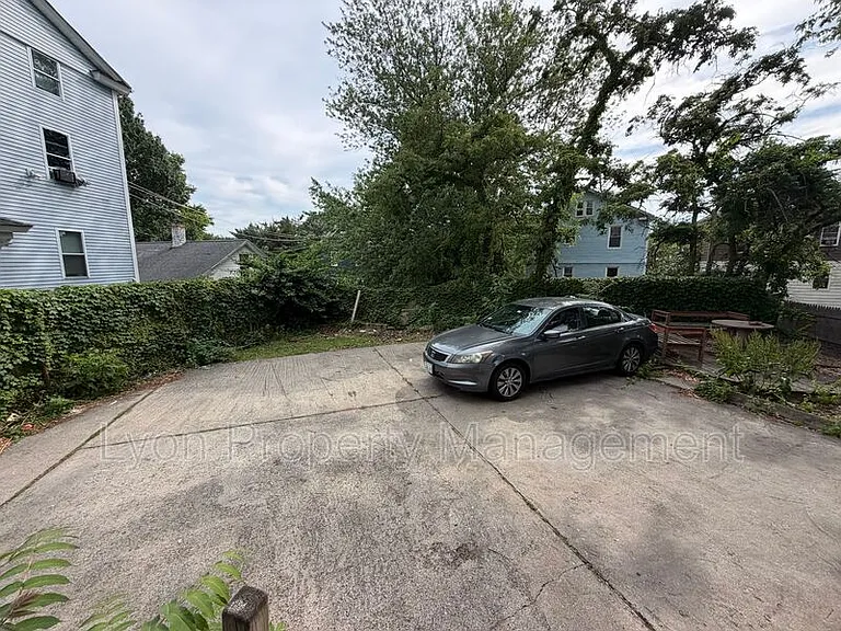 328 Douglas Ave #1 — Photo 10