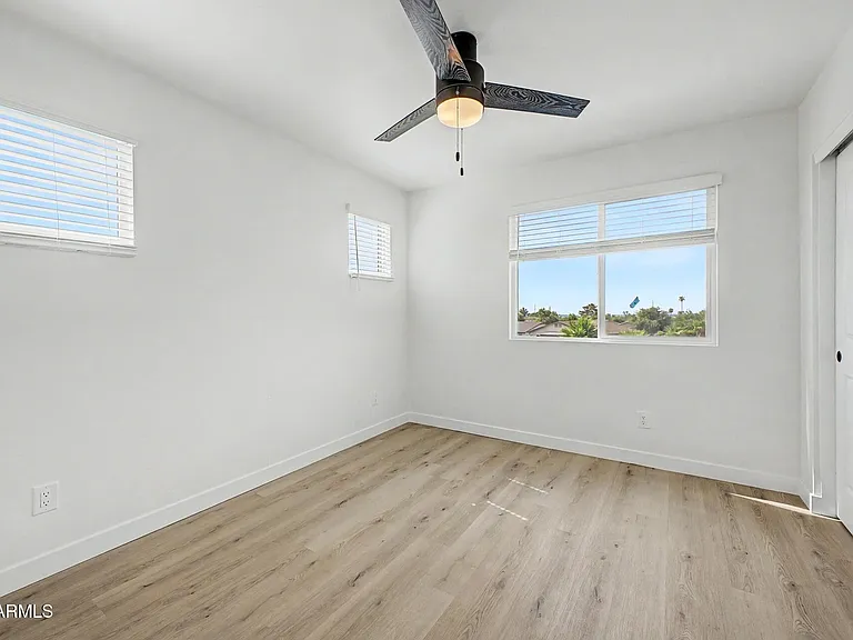 141 W Latona Rd — Photo 13