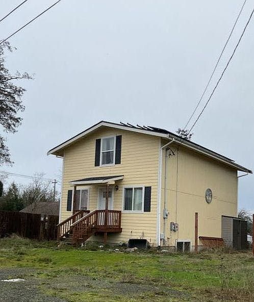 2nd image of 418 Dearborn Ave